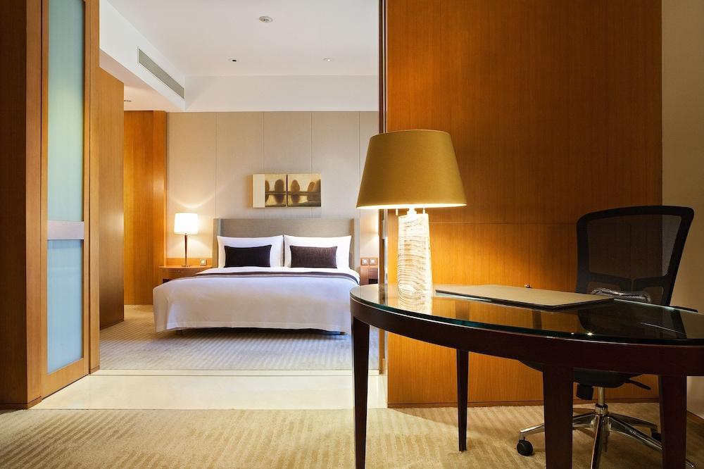 Ambassador Hotel Hsinchu Eksteriør bilde A suite at the hotel